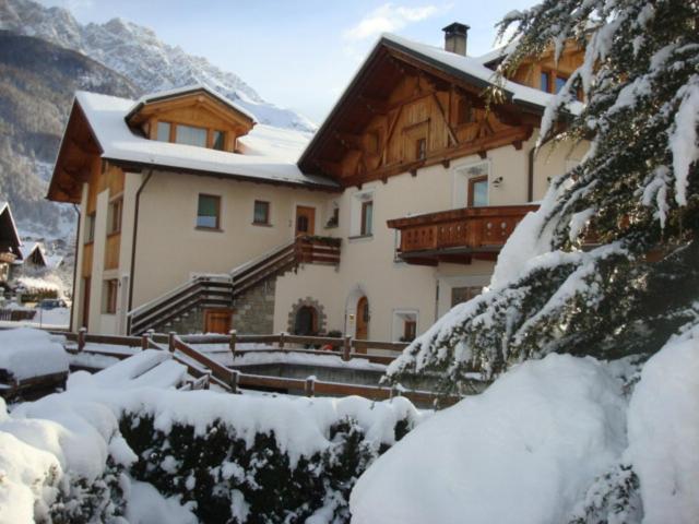 Casa Caste Villa Bormio Exterior photo